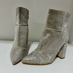 Steve Madden Size 8.5M Rhinestone Ankle Booties Sparkly Block Heel Boots